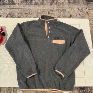 Patagonia synchilla women’s medium grey fleece pull over